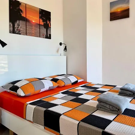 Orange Corner Apartamento *