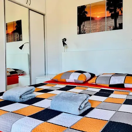 Orange Corner * Sarandë