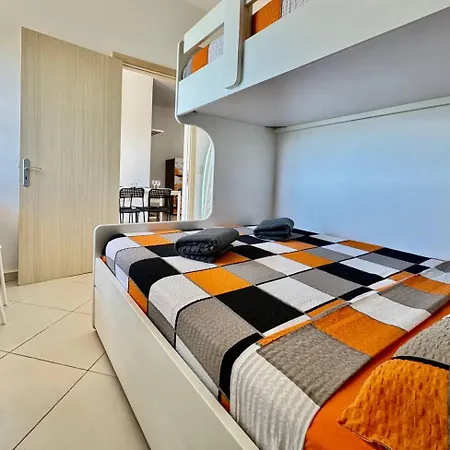 Apartment Orange Corner