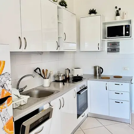 Orange Corner Sarande