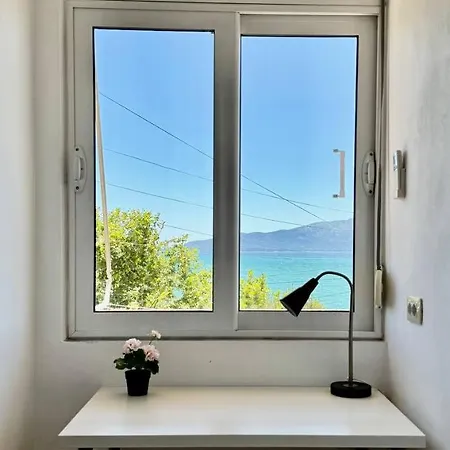 Orange Corner